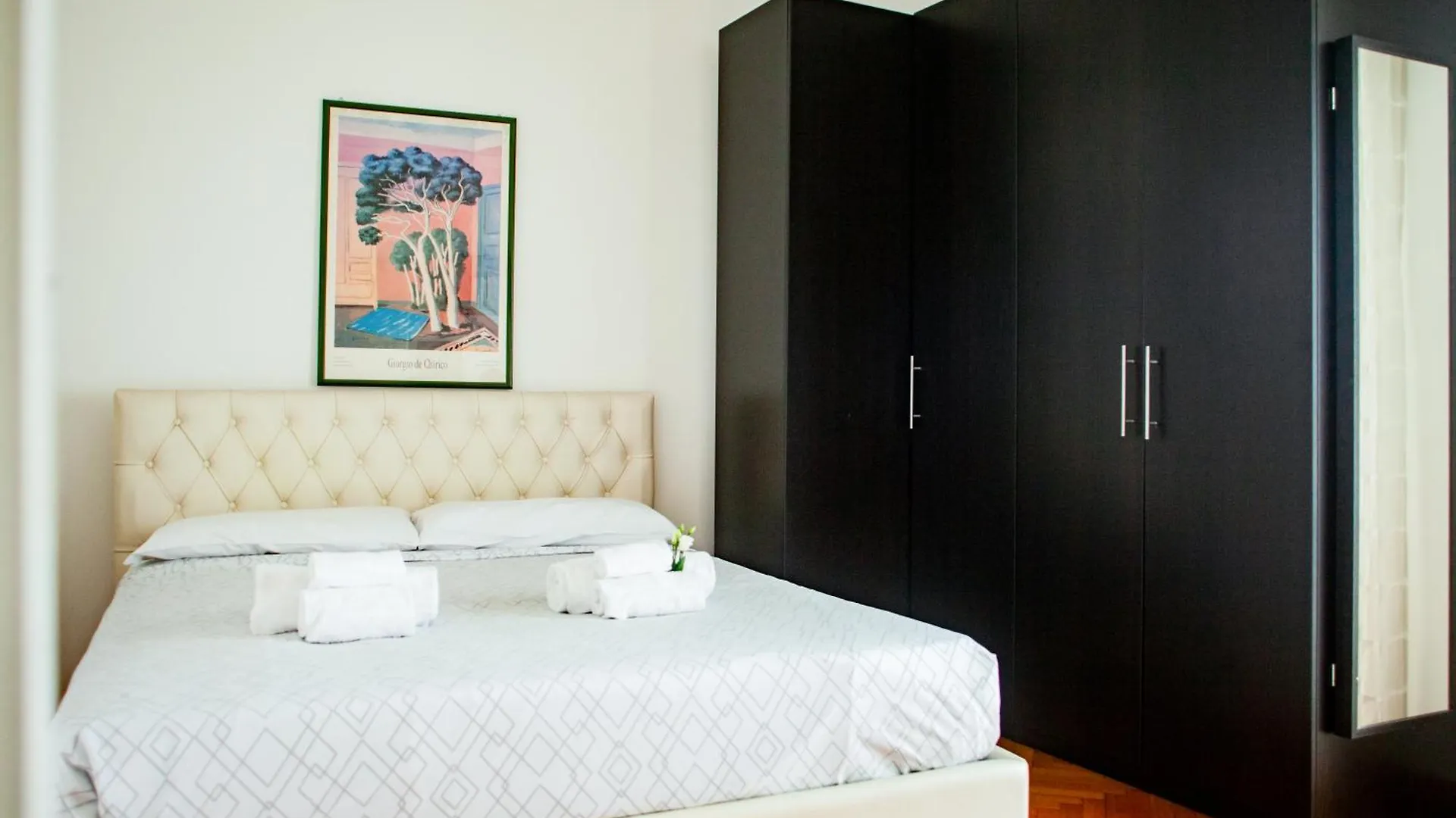 Experience Milan From A Penthouse 5 Minutes From The Duomo Appartement Italië