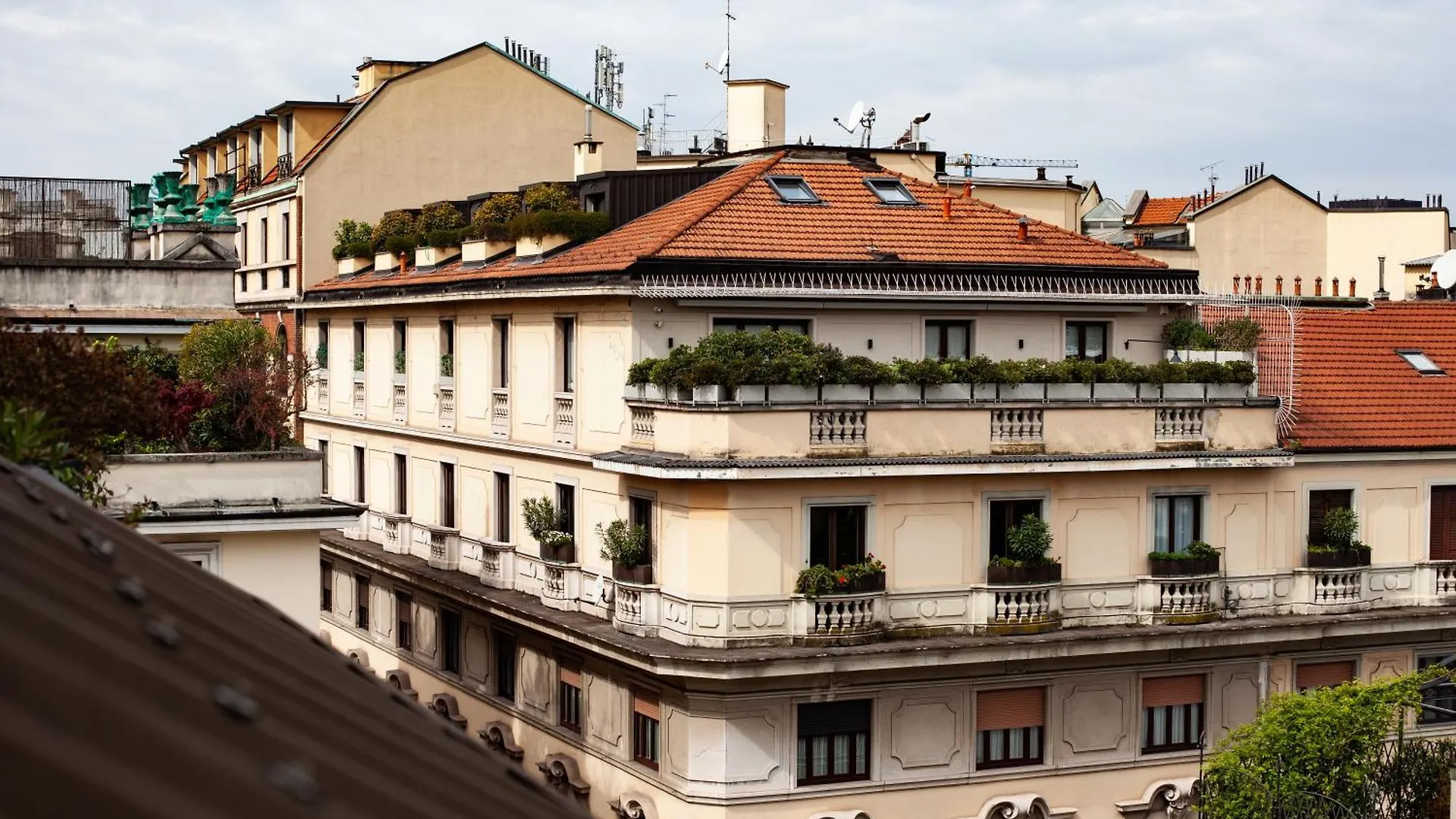 Experience Milan From A Penthouse 5 Minutes From The Duomo Appartement